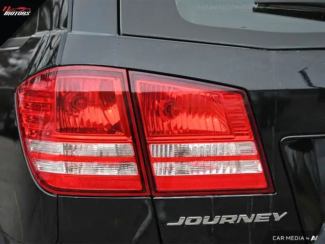 2016 Dodge Journey SE | 7 PASSENGER! | 2.4L | NO ACCIDENTS | CER in Cars & Trucks in City of Toronto - Image 12
