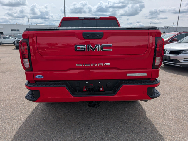 2023 GMC Sierra 1500 Elevation 5.3L, NAVIGATION, SUNROOF, LEA... in Cars & Trucks in Calgary - Image 4