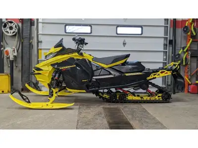 2022 Ski-Doo SM REN XRS 850 YL 1.5IR SAS VIP 22 Financing available. Plus tax and licensing. Outfitt...