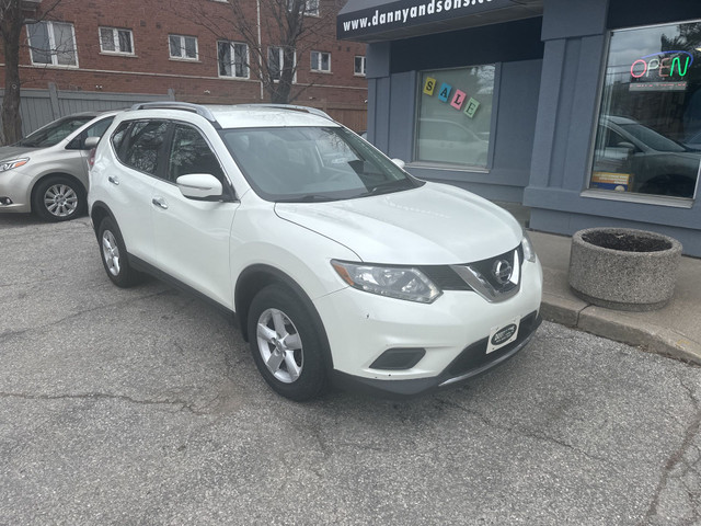 2015 Nissan Rogue FWD 4dr SV in Cars & Trucks in Mississauga / Peel Region - Image 2