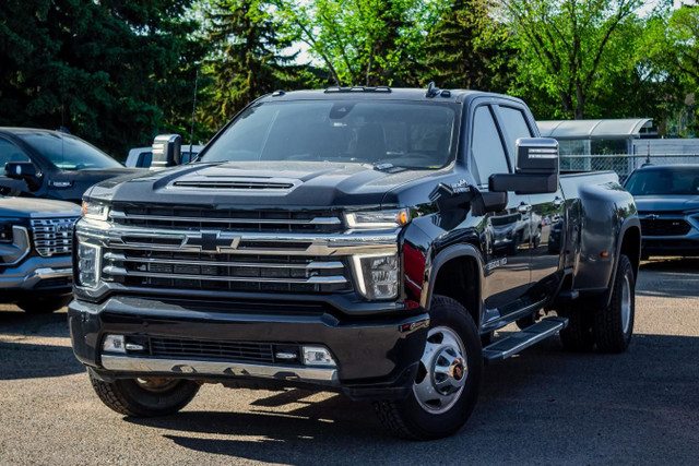 2023 Chevrolet Silverado 3500 4WD Crew CAB Dually * GM CERTIFIED in Cars & Trucks in Edmonton - Image 2