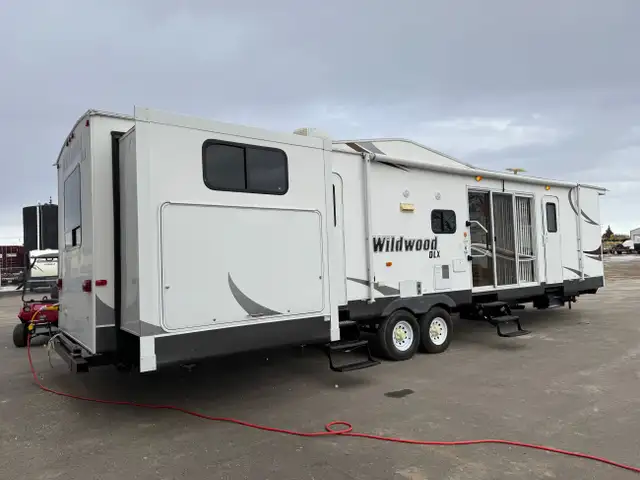 2015 Forest River Wildwood 402QBQ Destination Home in Park Models in St. Albert - Image 5