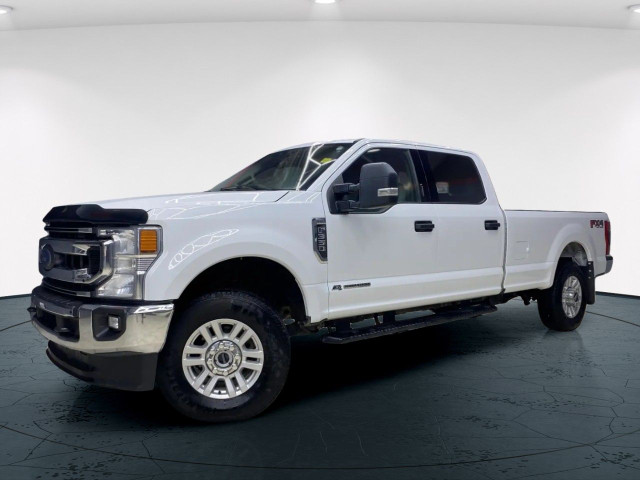 2022 Ford Super Duty F-350 SRW in Cars & Trucks in Edmonton