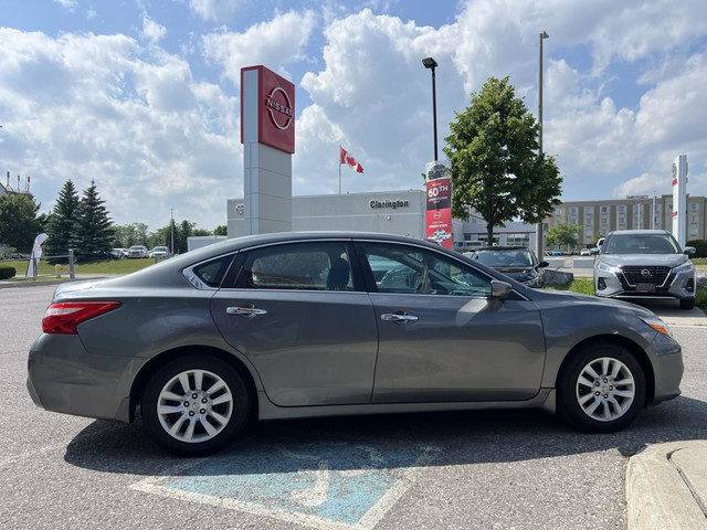 2016 Nissan Altima 4dr Sdn I4 CVT 2.5 S for sale in Cars & Trucks in Oshawa / Durham Region - Image 3