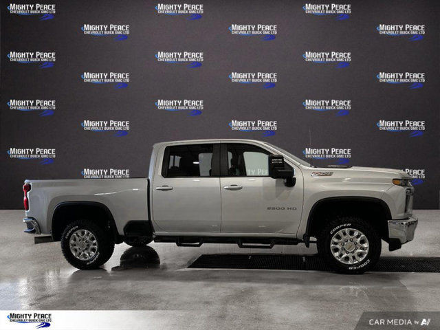 2022 Chevrolet Silverado 2500HD LT in Cars & Trucks in Grande Prairie - Image 4