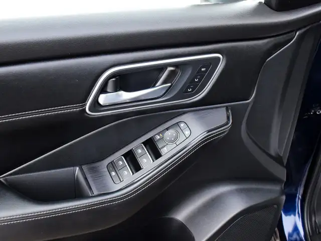 2024 Nissan Rogue Platinum dans Autos et camions dans Kitchener / Waterloo - Image 12