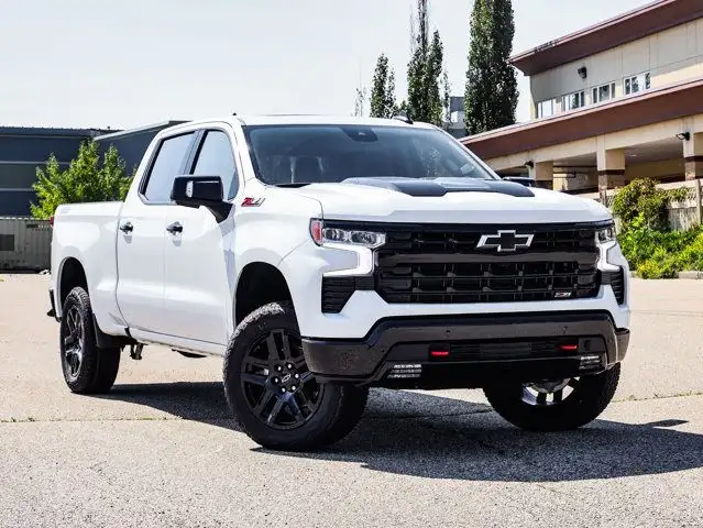 2025 Chevrolet Silverado 1500 LT Trail Boss in Cars & Trucks in Strathcona County - Image 3