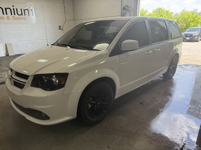 2017 Dodge Grand Caravan SXT Front-wheel Drive Passenger Van Aut in Cars & Trucks in City of Toronto