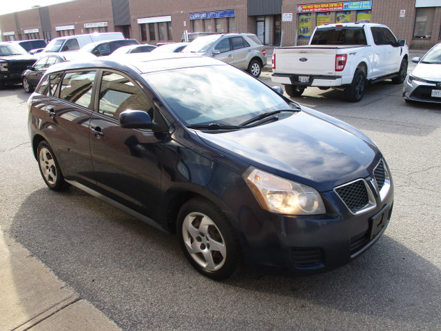 2009 Pontiac Vibe ***4-CYLINDER | 5-SPEED | NO ACCIDENTS*** in Cars & Trucks in Mississauga / Peel Region - Image 3