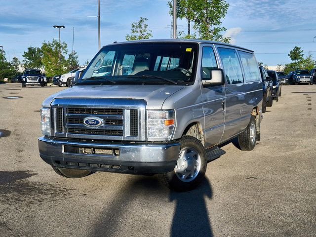2014 Ford Econoline Wagon B in Cars & Trucks in Edmonton