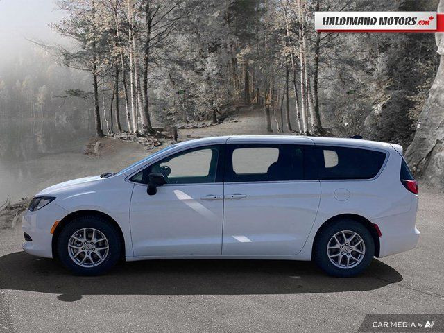 2024 Chrysler Grand Caravan SXT in Cars & Trucks in Hamilton - Image 2