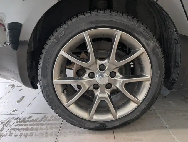 2014 Dodge Dart SXT SXT | 2 SETS OF TIRES/RIMS |CLEAN CARFAX|... in Cars & Trucks in Mississauga / Peel Region - Image 17
