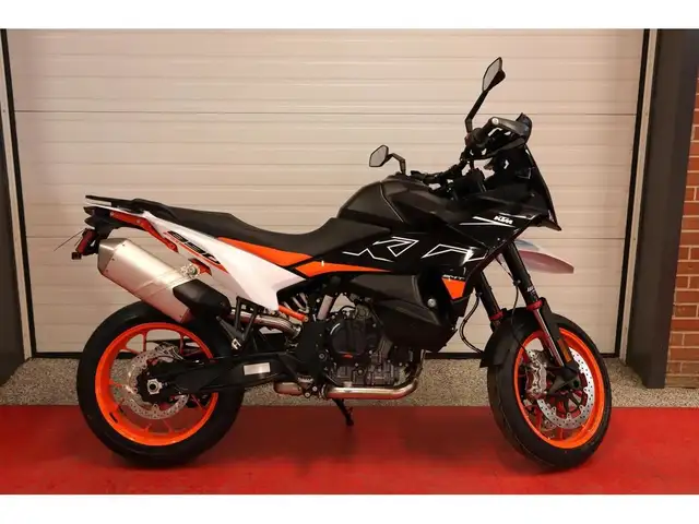 2024 KTM 890 SMT in Dirt Bikes & Motocross in Regina - Image 5