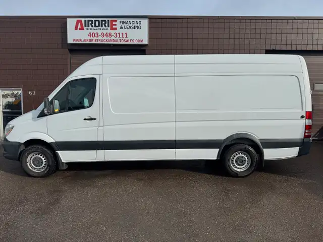 2017 Mercedes Benz Sprinter 2500 Cargo Diesel High Roof629346950289951210