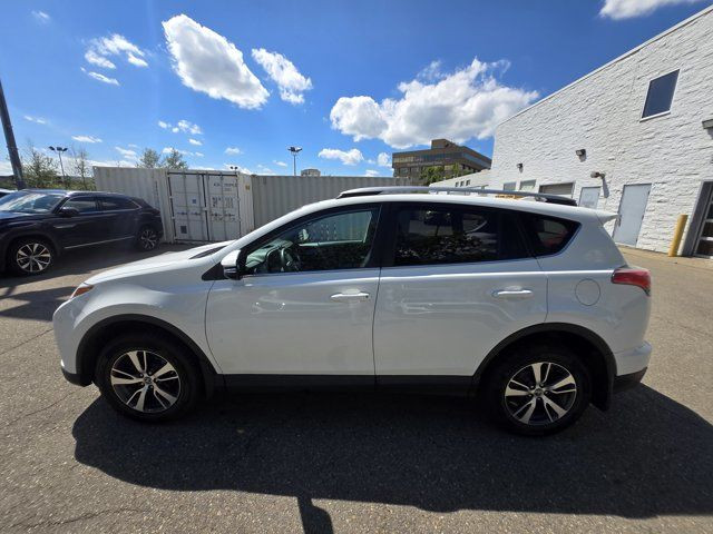 2018 Toyota RAV4 LE in Cars & Trucks in Calgary - Image 4