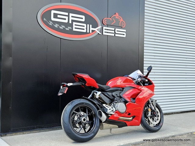  2024 Ducati Panigale V2 Red in Sport Bikes in Oshawa / Durham Region - Image 3