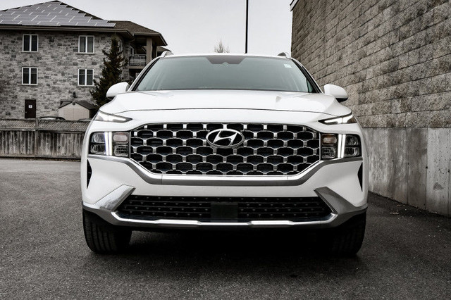 2023 Hyundai Santa Fe Preferred AWD • HEATED SEATS • NAVIGATION in Cars & Trucks in Kingston - Image 4