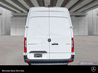 Mercedes-Benz Rive-Sud, la destination Mercedes-Benz par excellence. Bienvenue en première classe. D... (image 3)