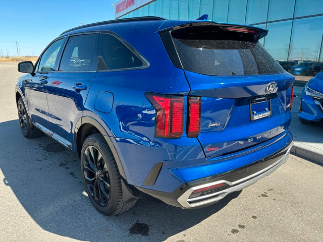 2021 Kia Sorento EX AWD | 6 Passenger | Leather in Cars & Trucks in Calgary - Image 4