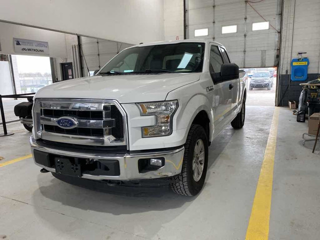 2016 Ford F-150 SUPER CAB in Cars & Trucks in Barrie
