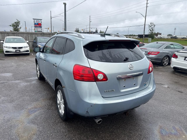 2011 Nissan Rogue AS IS, SV, RUNS AND DRIVES GOOD in Cars & Trucks in London - Image 3