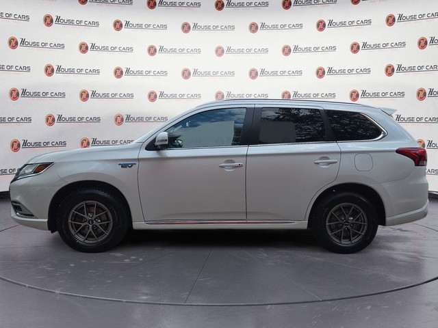 2020 Mitsubishi Outlander PHEV SEL S-AWC Hybris And Electric Lea in Cars & Trucks in Calgary - Image 2