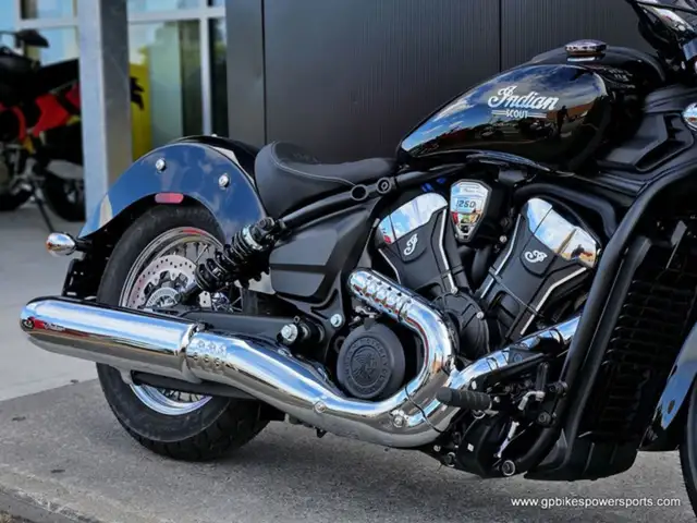 2025 Indian Motorcycles Scout Classic Black Metallic in Sport Touring in Oshawa / Durham Region - Image 12