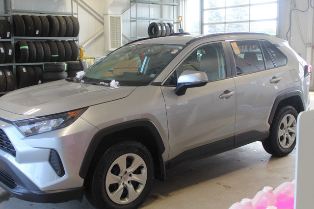 2021 Toyota RAV4 LE DEAL PENDING in Cars & Trucks in Miramichi - Image 3