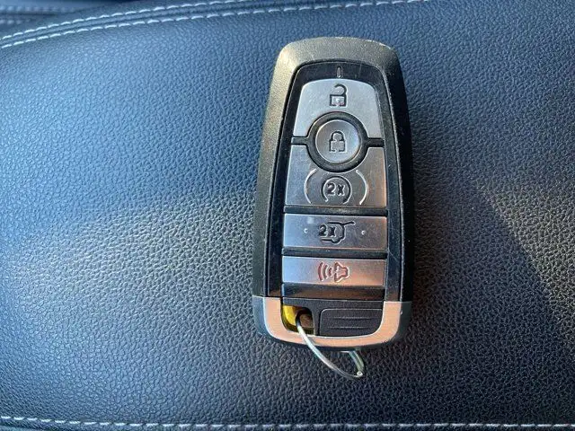 2021 Ford Escape Titanium in Cars & Trucks in Hamilton - Image 29