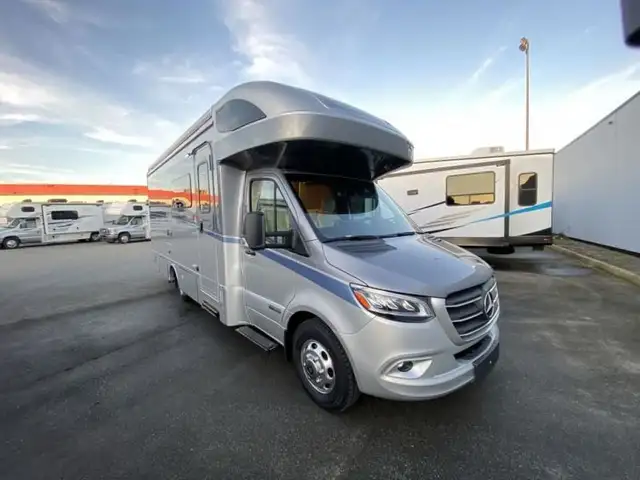 2025 Winnebago View 24T in RVs & Motorhomes in Abbotsford - Image 4