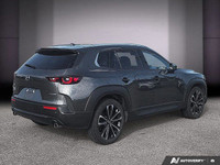 Le Mazda CX-50 GT 2024 incarne l'équilibre parfait entre raffinement urbain et robustesse tout-terra... (image 6)