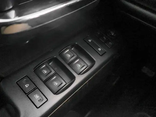 2015 GMC Sierra 1500 Denali 6.2L dans Autos et camions dans Comté de Strathcona - Image 18
