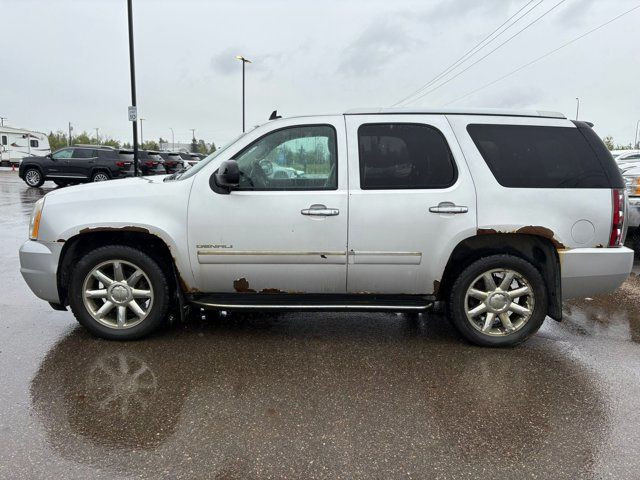 2010 GMC Yukon Denali in Cars & Trucks in Fort McMurray - Image 3