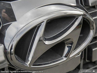 This Hyundai Palisade has a strong Regular Unleaded V-6 3.8 L/231 engine powering this Automatic tra... (image 8)