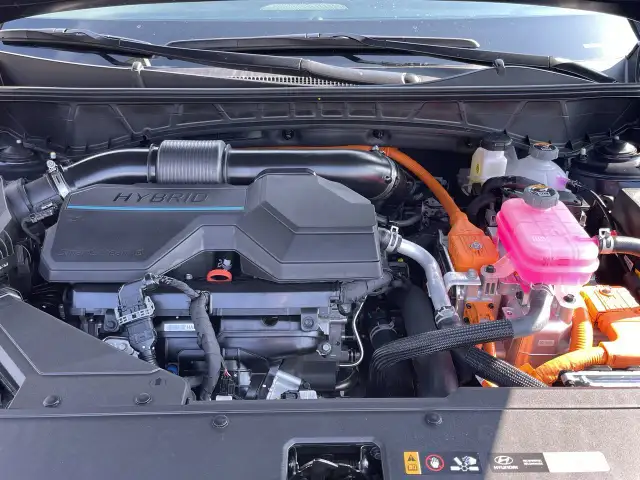 2024 Hyundai Tucson Hybrid Ultimate AWD, Ventilated Seats, Leath in Cars & Trucks in Calgary - Image 35