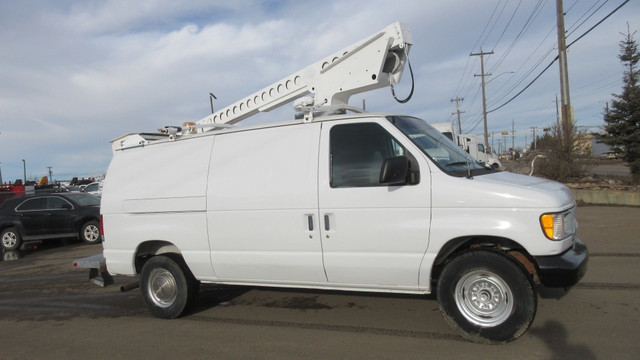 1999 Ford Econoline Cargo Van BUCKET VAN in Cars & Trucks in Edmonton - Image 4