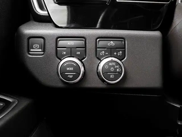2024 GMC Sierra 1500 Elevation 5.3L dans Autos et camions dans Comté de Strathcona - Image 18