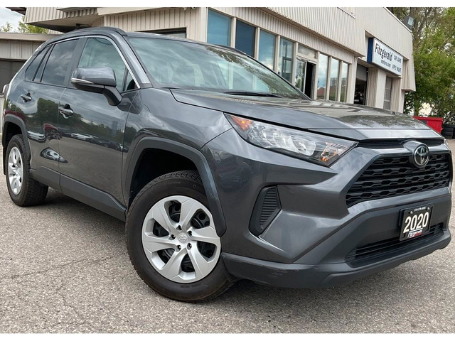 2020 Toyota RAV4 LE - BACK-UP CAM! BSM! SAFETY SENSE! in Cars & Trucks in Kitchener / Waterloo