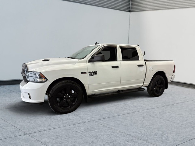 2019 Ram 1500 Classic Crew Cab 4x4 Uconnect 6 Passagers Camera d in Cars & Trucks in Laval / North Shore - Image 3