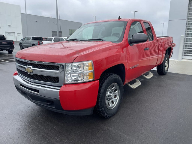 2011 Chevrolet Silverado 1500 LS Cheyenne Edition in Cars & Trucks in Calgary - Image 4