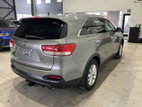 Découvrez le Kia Sorento 2017 version LX**CAMERA RECUL**MAGS**A/C**CRUISE**AWD, un VUS polyvalent et... (image 3)