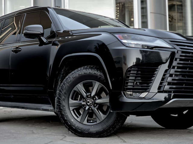 2025 Lexus LX700H Overtrail Pkg *3 rows*Lexus Certified | No Lux in Cars & Trucks in City of Toronto - Image 3