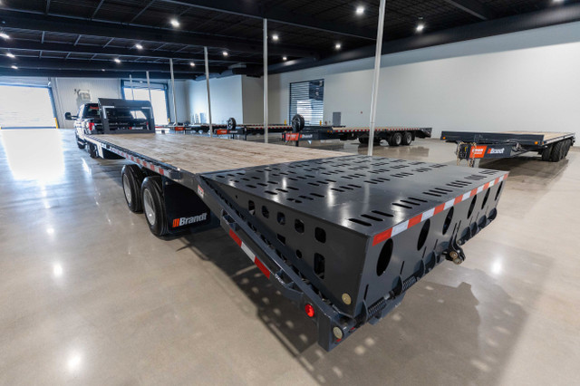 15-Ton, 26' Deckover Flatbed Trailer Brandt UGR1526 in Cargo & Utility Trailers in Saskatoon - Image 4