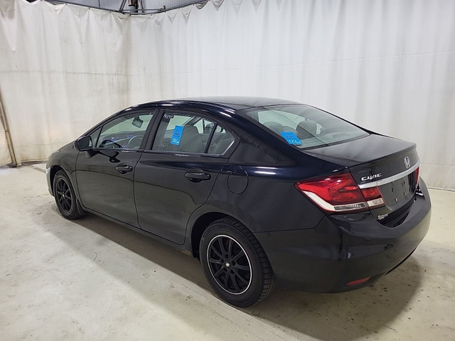 2015 Honda Civic LX | 2 Keys | Clean CarFAX in Cars & Trucks in City of Toronto - Image 3