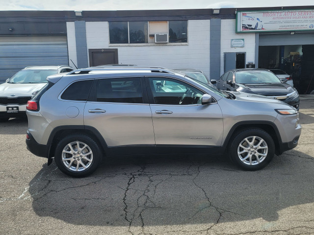 2014 Jeep Cherokee NORTH EDITION- 4WD- SERVICED- CERTIFIED in Cars & Trucks in Hamilton - Image 3