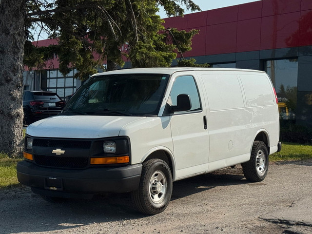 2014 Chevrolet Express G2500 in Cars & Trucks in Oshawa / Durham Region - Image 2