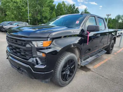 À voir! / Come see it! TRÈS BIEN ÉQUIPÉ / VERY WELL EQUIPPED. Version Custom 4x4, Groupe remorquage,...