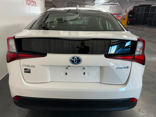 2019 Toyota Prius in Cars & Trucks in City of Montréal - Image 4