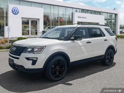 This Ford Explorer delivers a Twin Turbo Premium Unleaded V-6 3.5 L/213 engine powering this Automat...