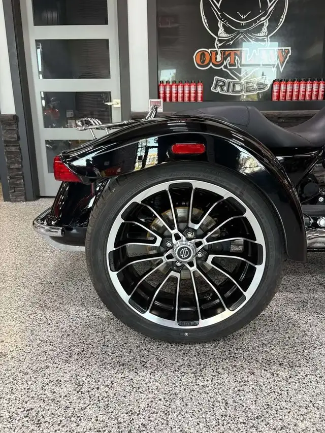 2023 Harley-Davidson Touring Road Glide 3 in Street, Cruisers & Choppers in Moncton - Image 3